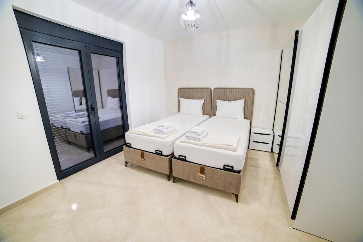 Villa Jelena With Private Pool - Lapcici Budva Kültér fotó