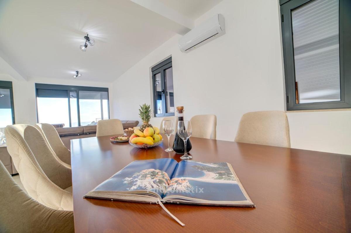 Villa Jelena With Private Pool - Lapcici Budva Kültér fotó