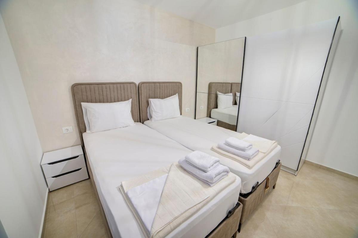 Villa Jelena With Private Pool - Lapcici Budva Kültér fotó