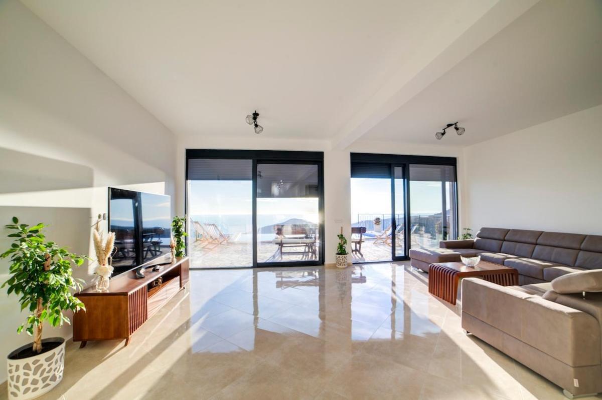 Villa Jelena With Private Pool - Lapcici Budva Kültér fotó