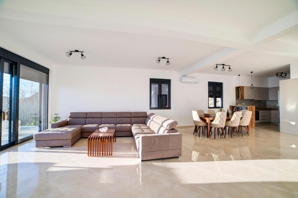 Villa Jelena With Private Pool - Lapcici Budva Kültér fotó