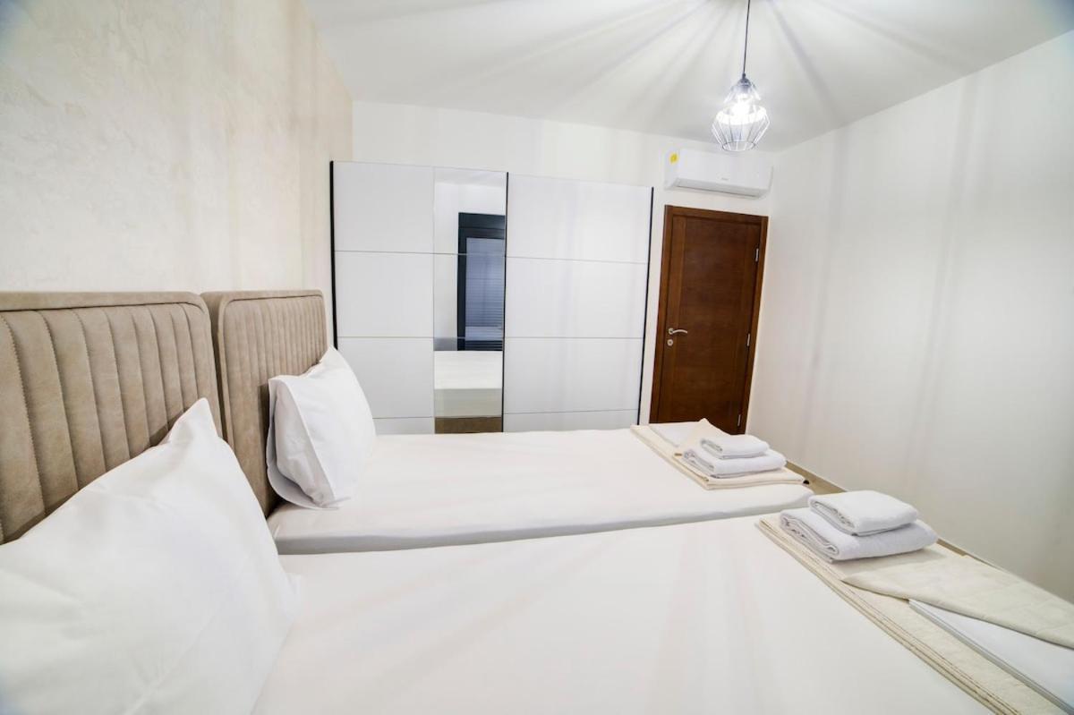 Villa Jelena With Private Pool - Lapcici Budva Kültér fotó