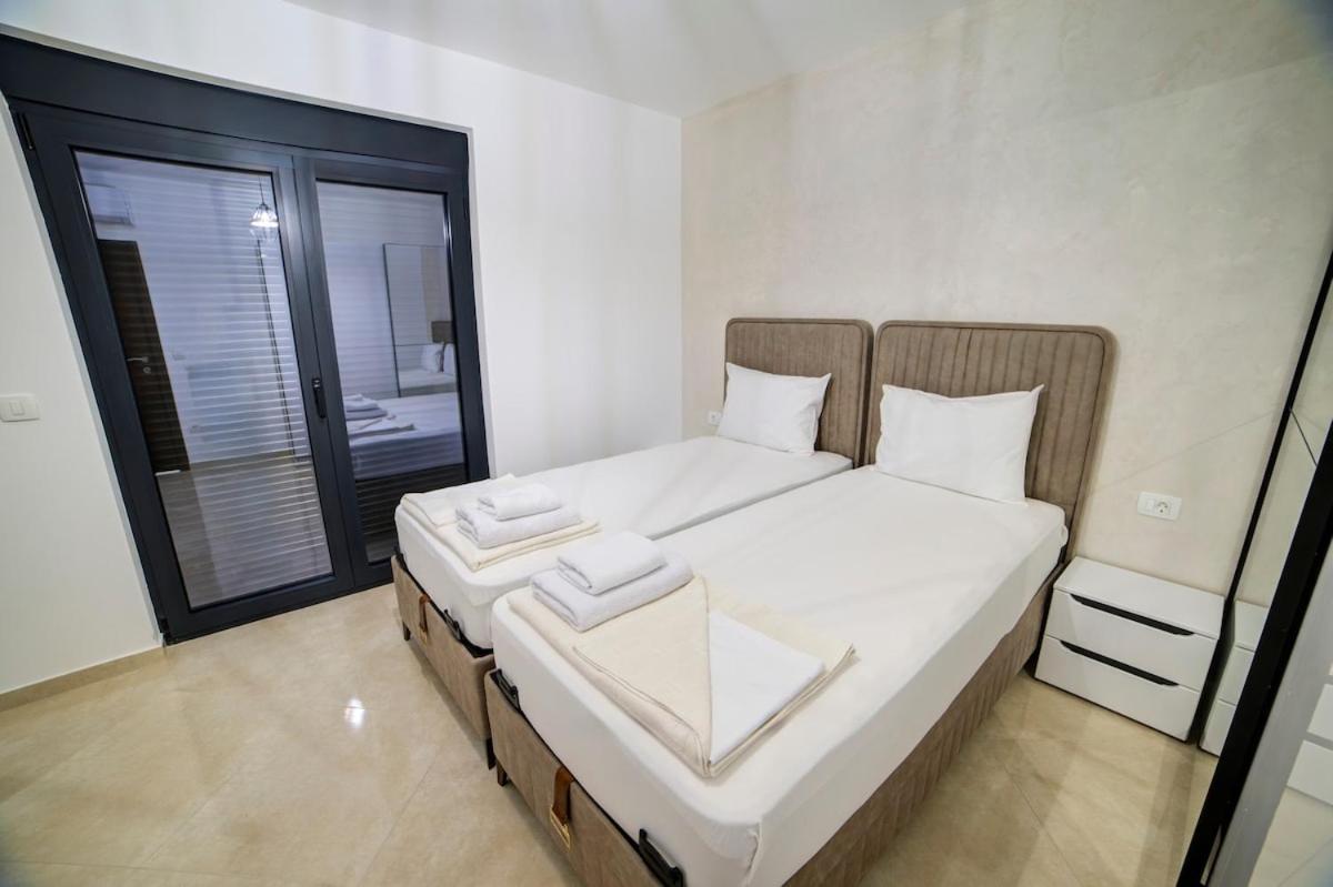 Villa Jelena With Private Pool - Lapcici Budva Kültér fotó