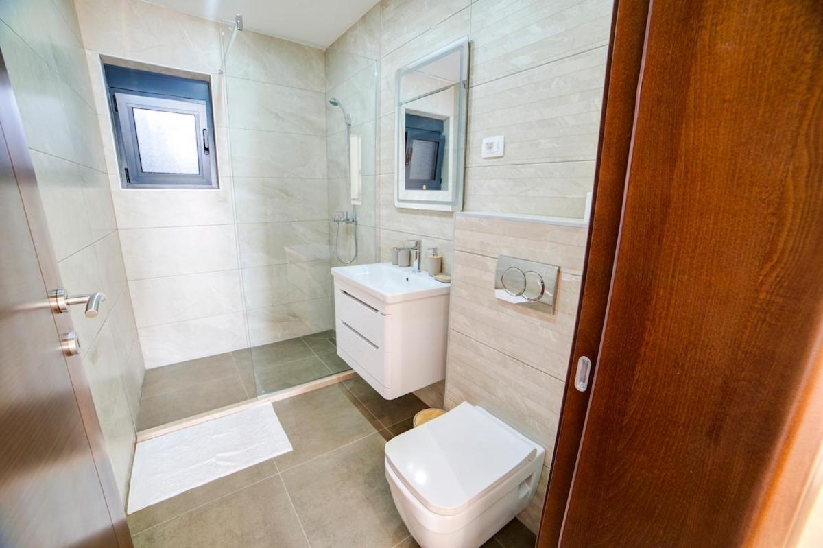 Villa Jelena With Private Pool - Lapcici Budva Kültér fotó